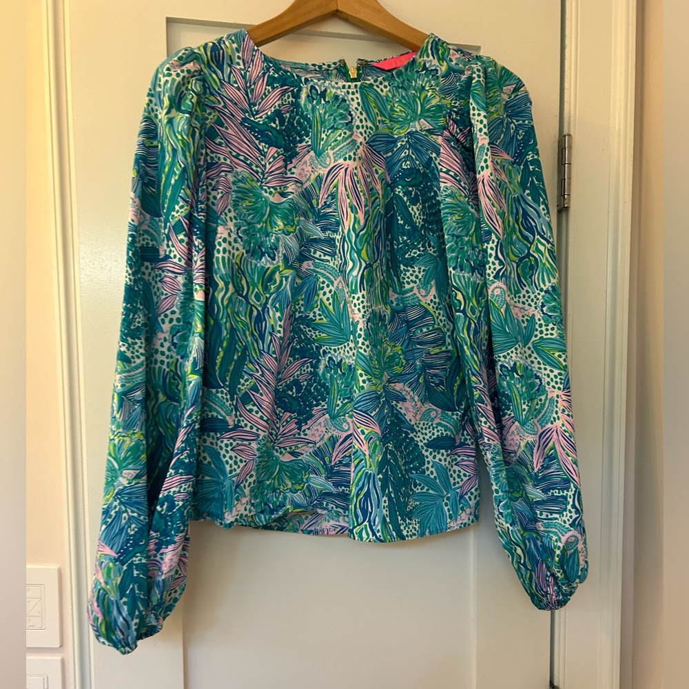Lilly Pulitzer Lynnley blouse in Botanical Green. Size S. EUC. Worn once.